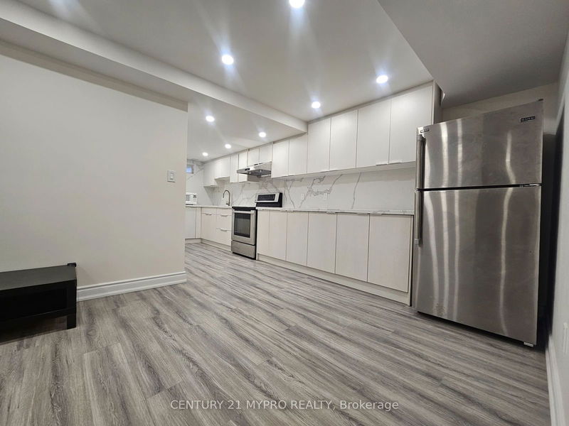 home for lease on Bsmt-25 Kentley Street