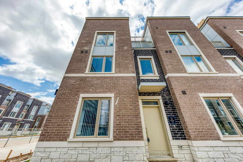 home for lease on 149-31 Almond Blossom Mews