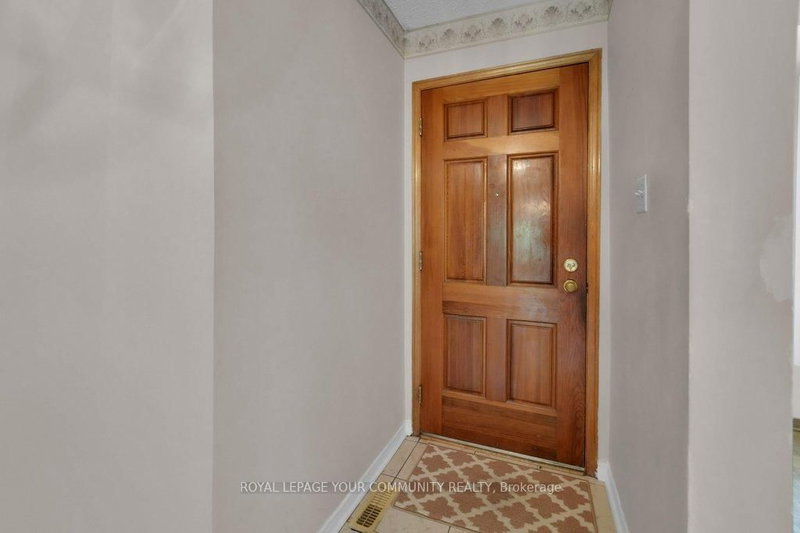 217 Badessa Circ, Vaughan, L4J 6C9 | Image 3