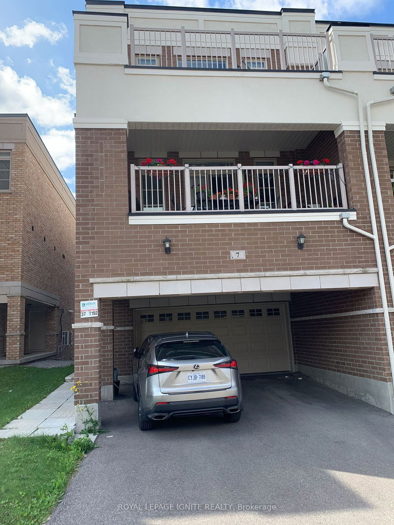 home for lease on 7 B Luzon Avenue