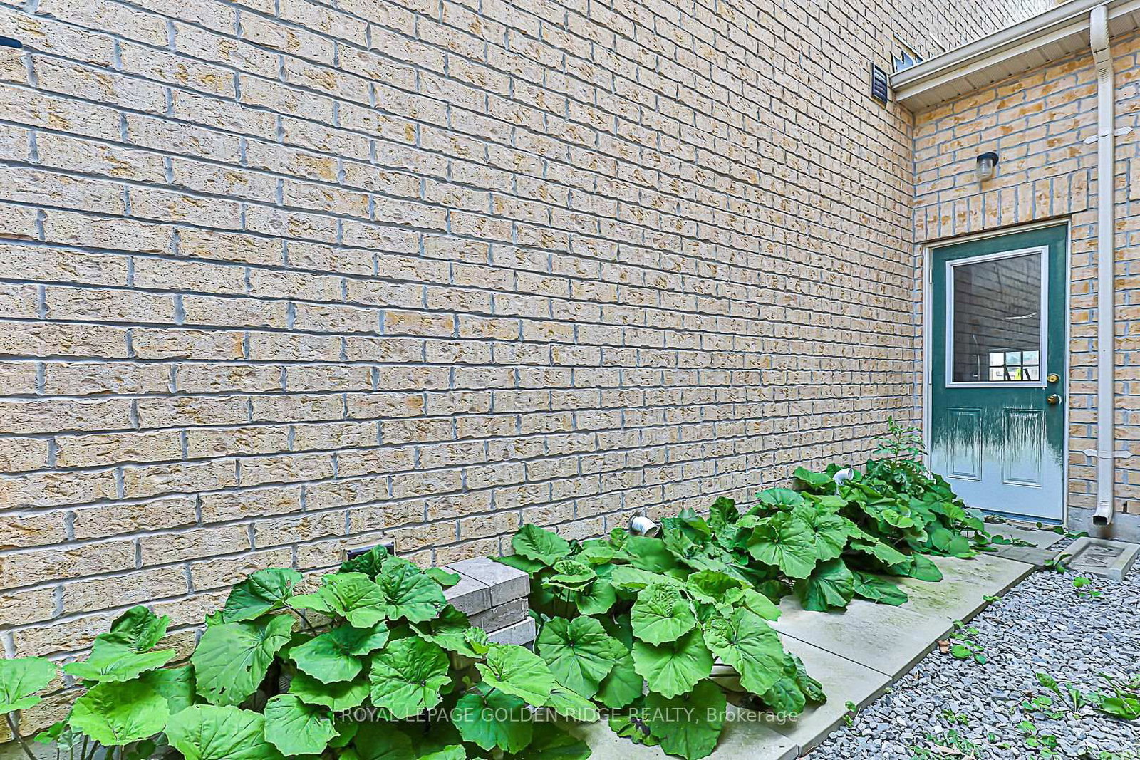 Listing Image 28