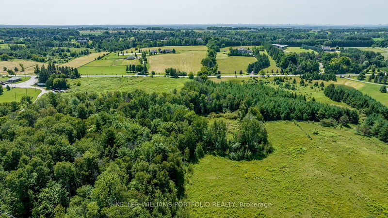 4746 Vandorf Rd  Whitchurch-Stouffville, L4A 7X5 | Image 12