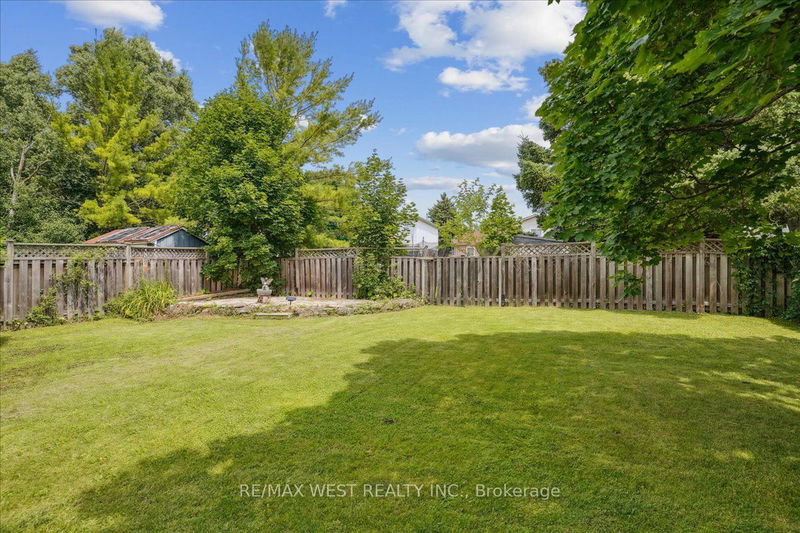 23 Metcalf Cres  New Tecumseth, L0G 1W0 | Image 15