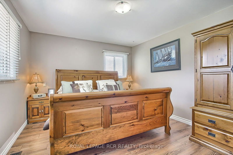 228 Bayshore Rd E Innisfil, L0L 1K0 | Image 20