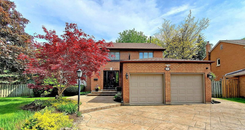 home for sale on 17 Addington Square