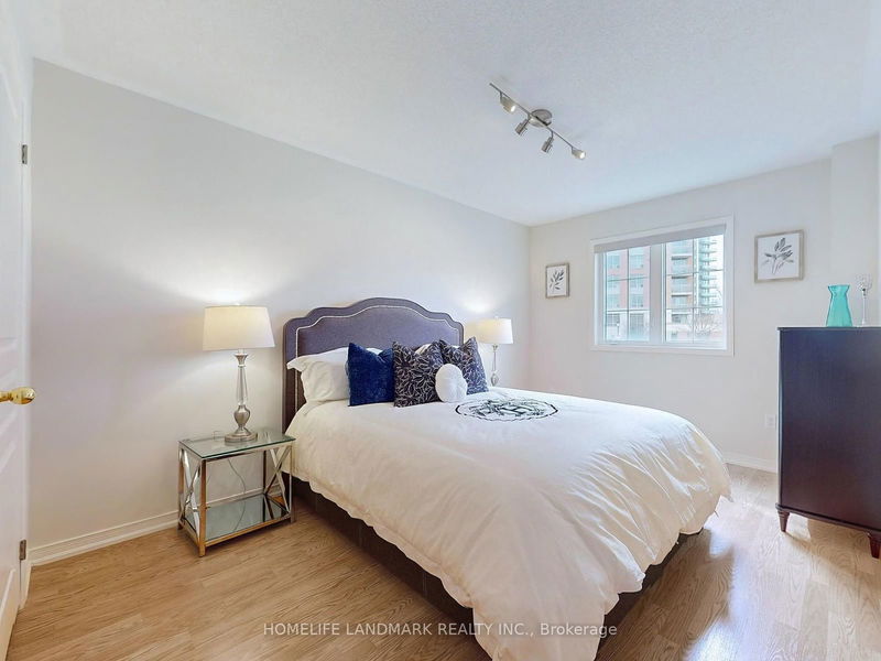 33 King William Cres  Richmond Hill, L4B 4S7 | Image 18