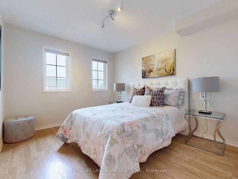 33 King William Cres  Richmond Hill, L4B 4S7 | Image 21