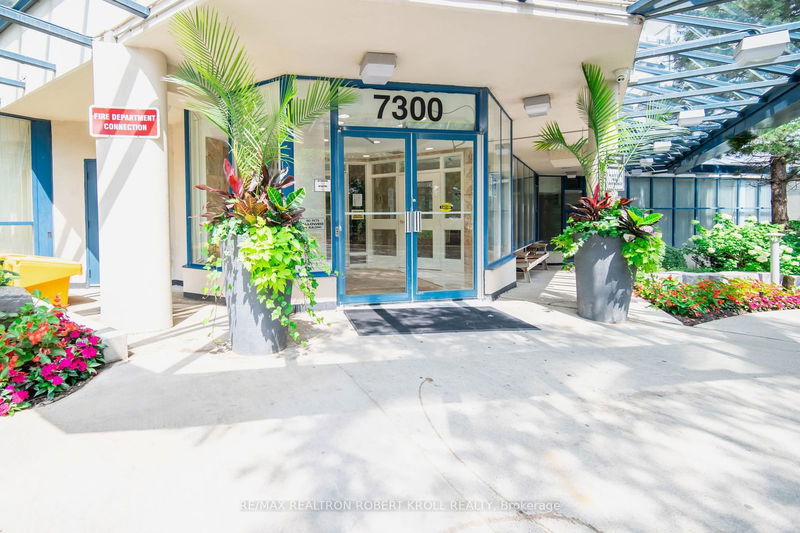 home for sale on 701-7300 Yonge Street