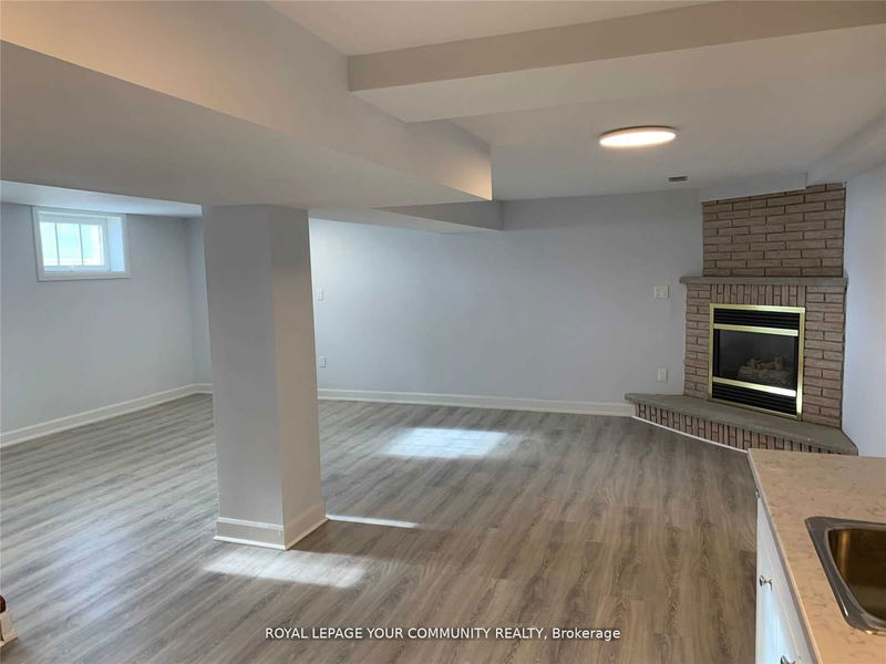 home for lease on Unit B-582 Mulock Court