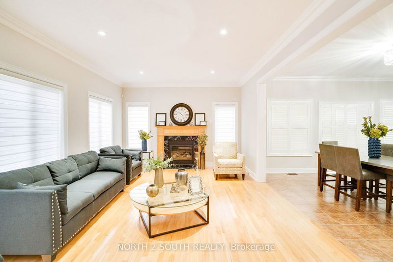 162 Via Borghese St  Vaughan, L4H 0Y7 | Image 10