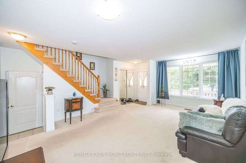 22 Majestic Dr  Markham, L6C 2B3 | Image 4