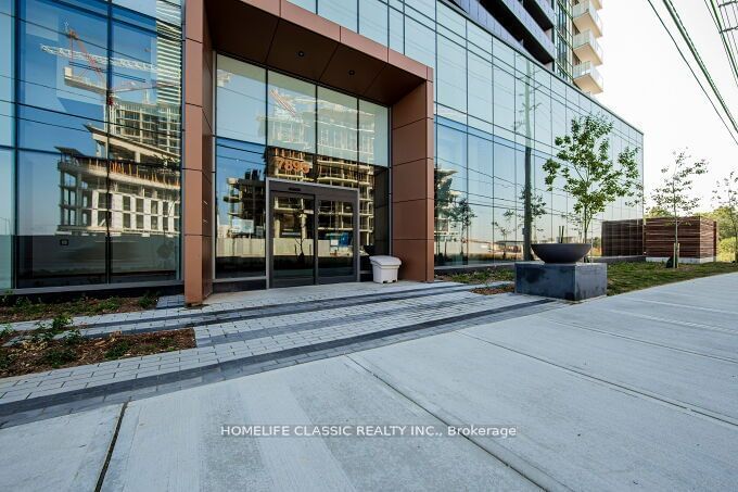 home for lease on 2804-7895 Jane Street