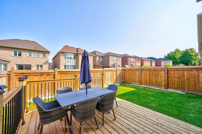 6 Clara May Ave  East Gwillimbury, L9N 0R4 | Image 34