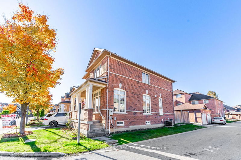 24 Crawford St  Markham, L6C 2L4 | Image 2