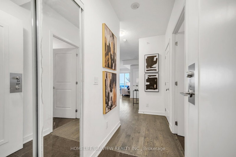 704 - 9205 Yonge St, Richmond Hill, L4C 1V5 | Image 3