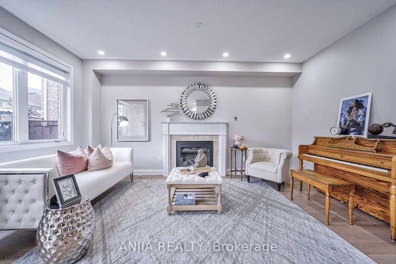 20 James Joyce Dr  Markham, L6C 0L7 | Image 10