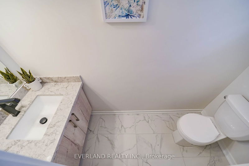 33 Origin Way  Vaughan, L6A 4C2 | Image 5