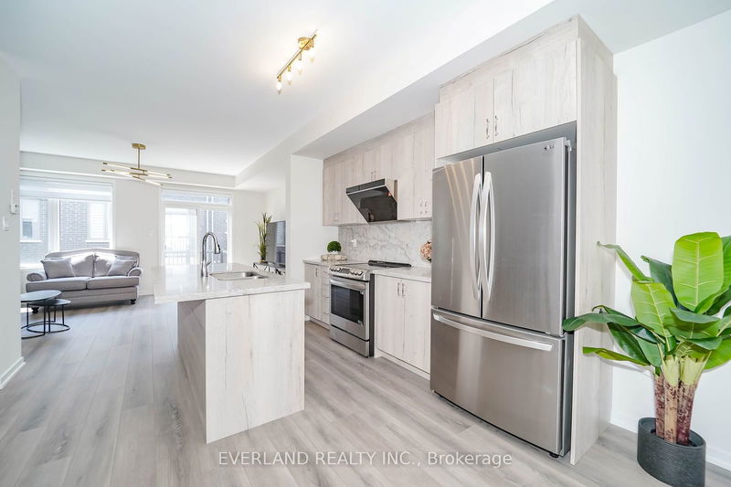 33 Origin Way  Vaughan, L6A 4C2 | Image 6