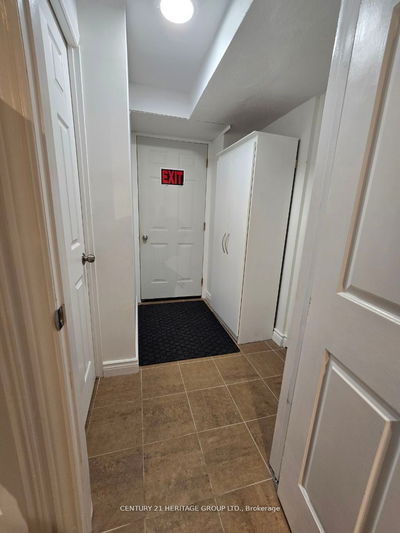 48 McClenny Dr, Aurora - Aurora Heights image-0-1