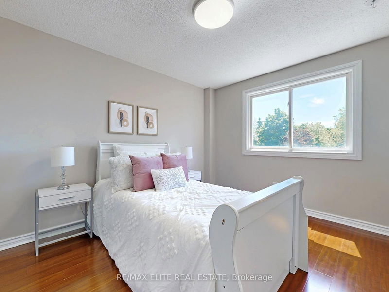 100 Seaton Dr  Aurora, L4G 3X1 | Image 23