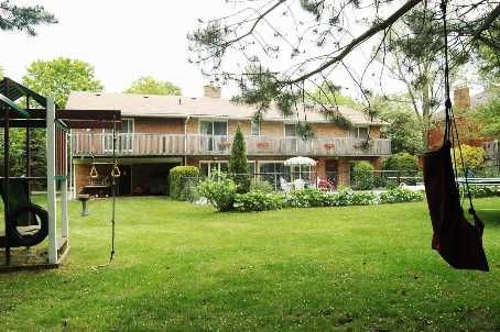 247 Harris Ave, Richmond Hill, L4E3M3 | Image 2