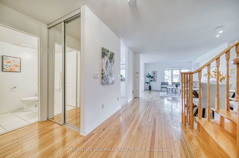 47 Millcliff Circ  Aurora, L4G 7N7 | Image 15