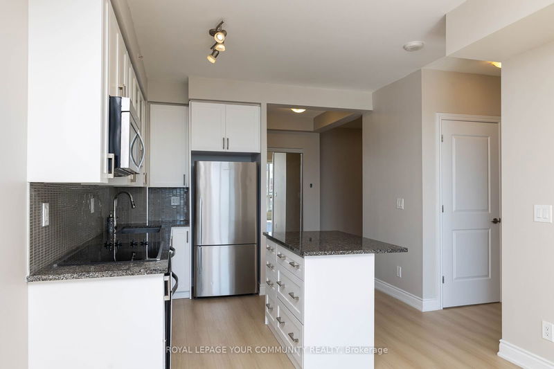  607 - 9090 Yonge St  Richmond Hill, L4C 0Z1 | Image 35