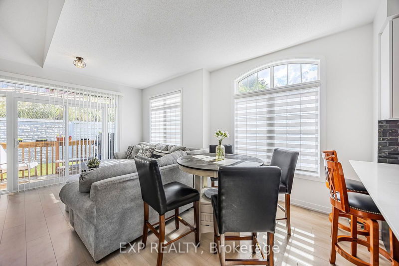 54 Lyall Stokes Circ  East Gwillimbury, L0G 1M0 | Image 12