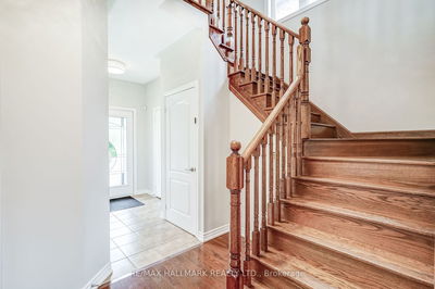 79 Aishford Rd, Bradford West Gwillimbury - Bradford image-0-2