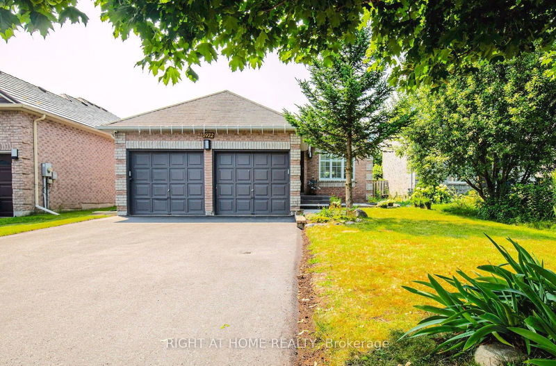 1972 Emerald Crt  Innisfil, L9S 2A1 | Image 2