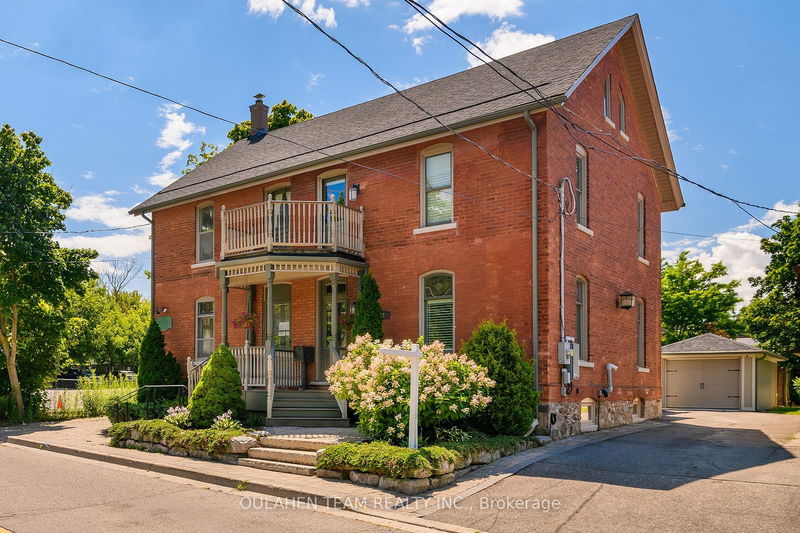 12 Church St S Richmond Hill, L4C 1W2 | Image 1