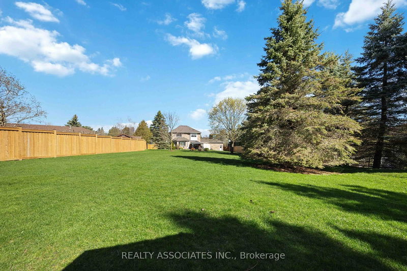 5 Campbell Dr  Uxbridge, L9P 1V8 | Image 1