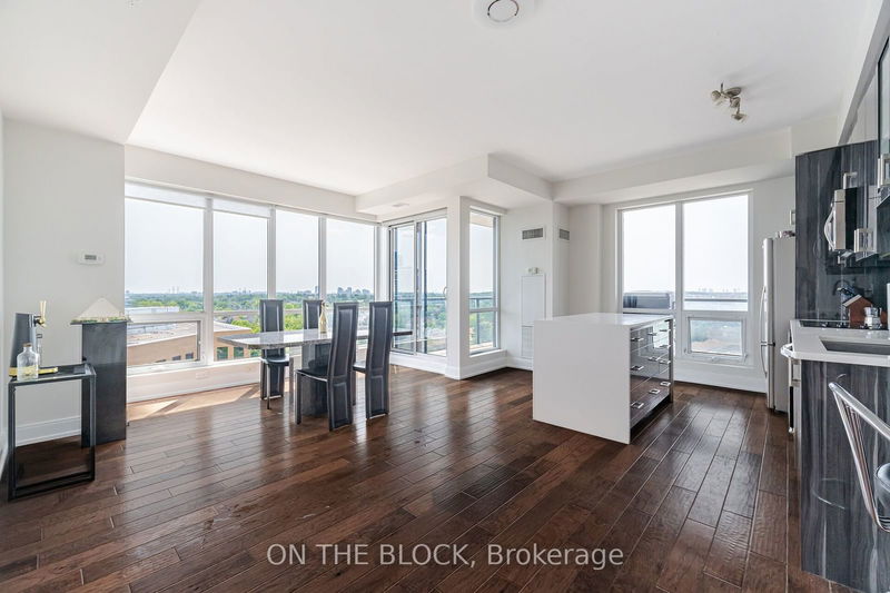  910A - 9088 Yonge St  Richmond Hill, L4C 0Z1 | Image 1