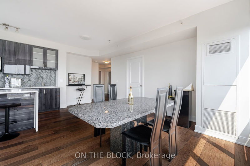  910A - 9088 Yonge St  Richmond Hill, L4C 0Z1 | Image 16