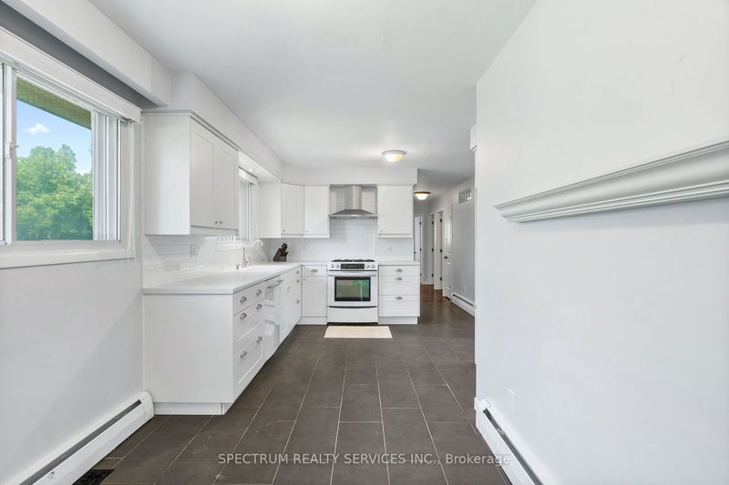 9611 Keele St  Vaughan, L6A 1M1 | Image 4