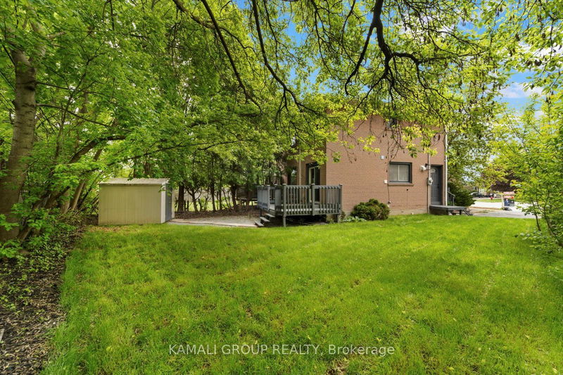 101 Crone Crt  Newmarket, L3Y 4P1 | Image 33