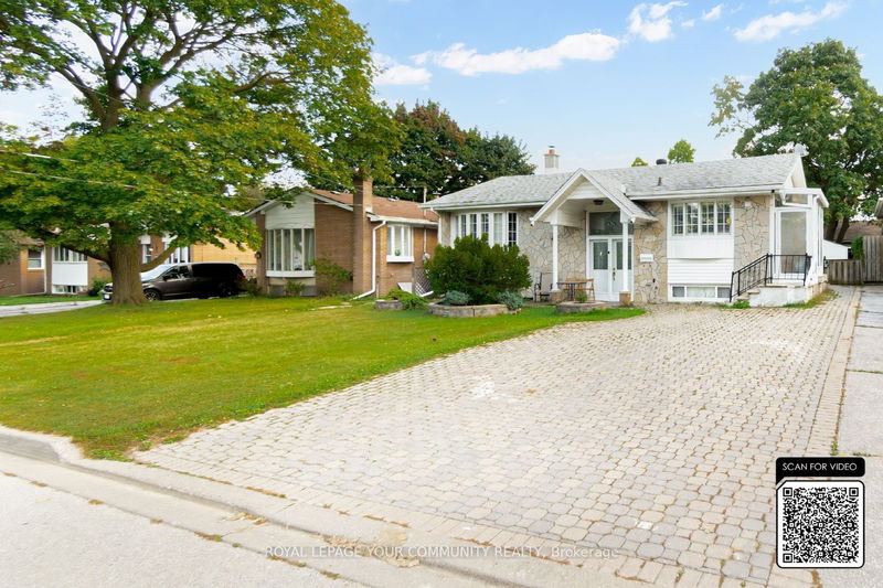 home for lease on Bsmt-394 Paliser Crescent N