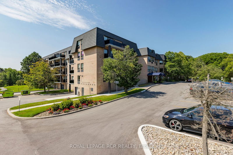  344 - 155 Main St N Newmarket, L3Y 8C2 | Image 3