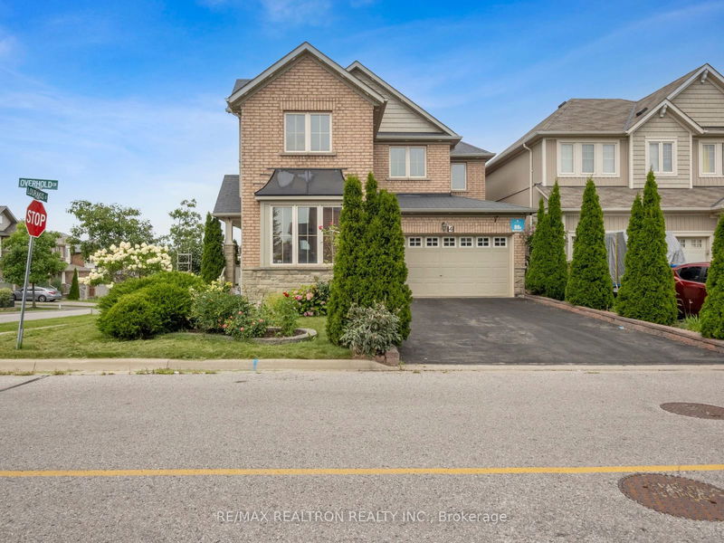 home for lease on 4 Overhold Crescent