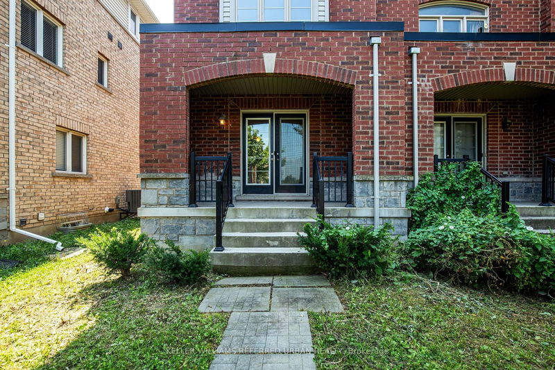 81 Chokecherry Cres  Markham, L6E 0J2 | Image 2