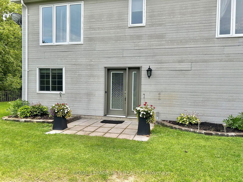 home for lease on 7425 Concession 2 Road