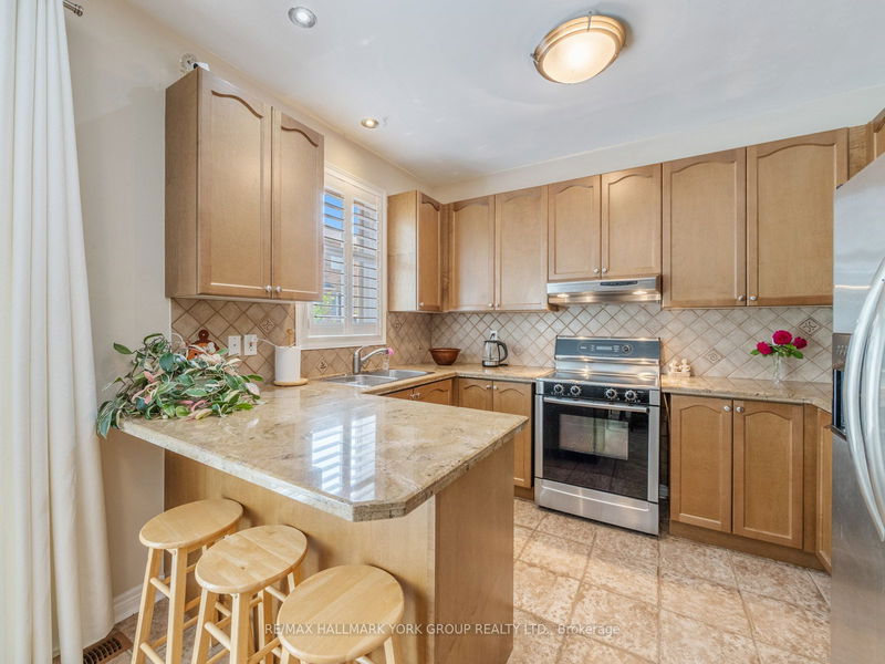 74 Thomas Legge Cres  Richmond Hill, L4E 4V8 | Image 11