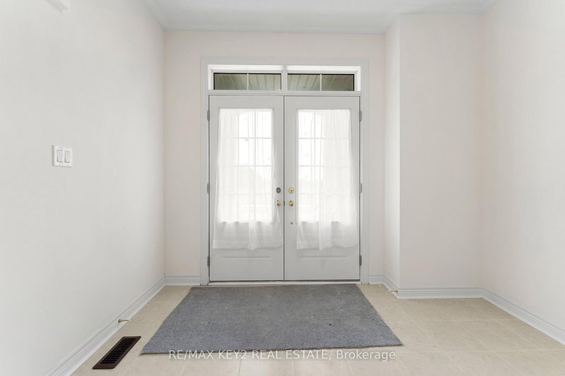 175 Hartney Dr, Richmond Hill, L4S 0L1 | Image 2