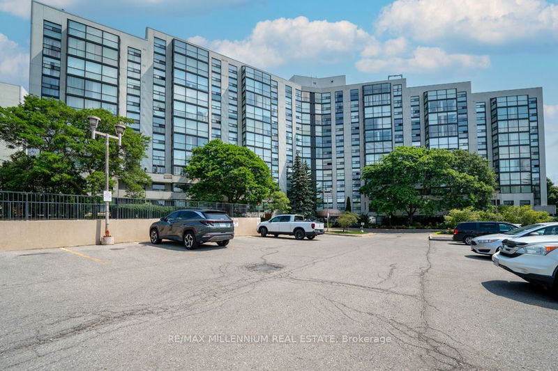  1008 - 30 Harding Blvd W Richmond Hill, L4C 9M3 | Image 1