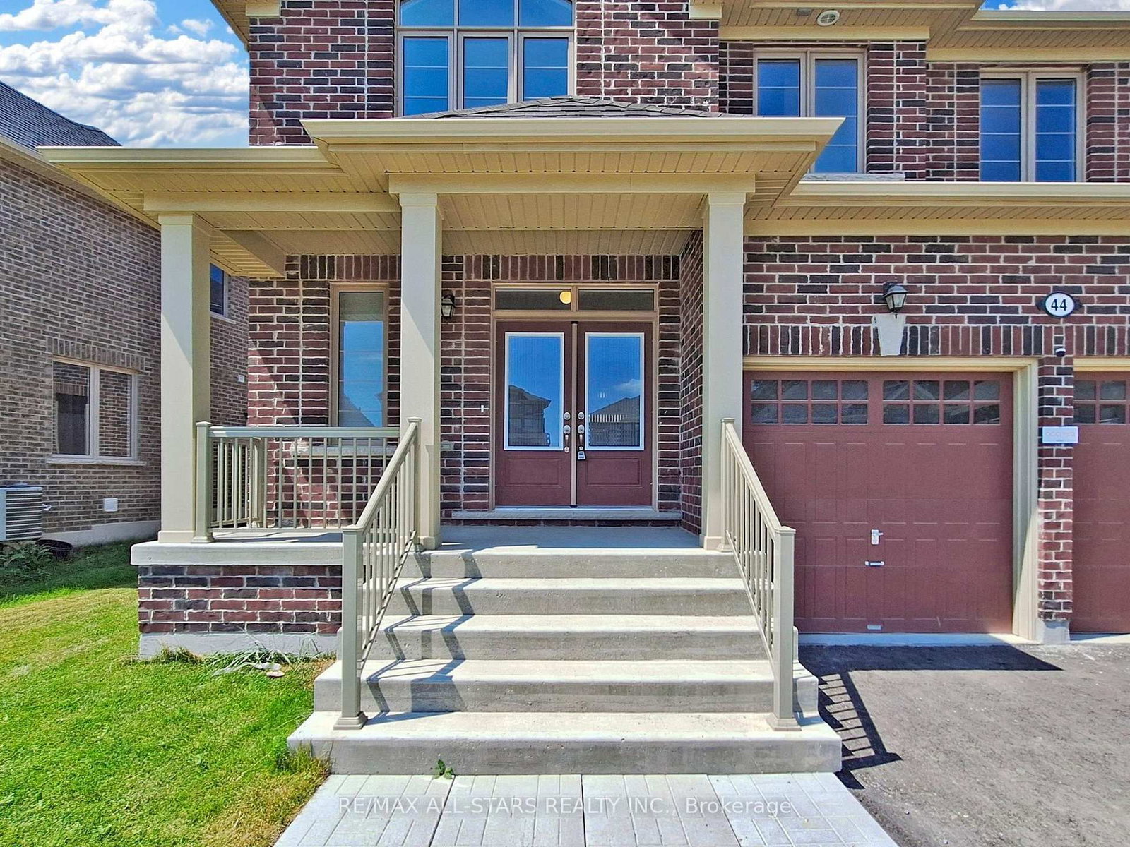 Listing Image 4
