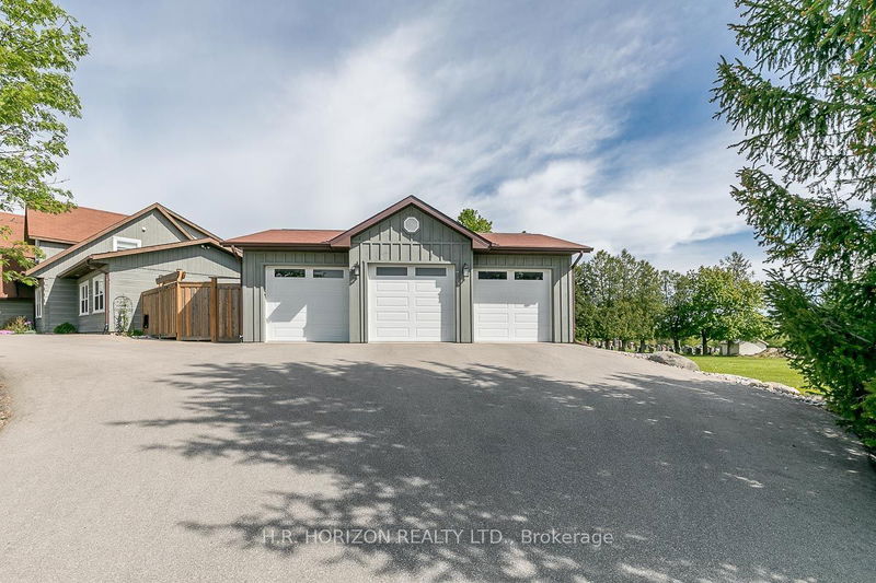 19 Mulock Dr  Bradford West Gwillimbury, L0G 1B0 | Image 3