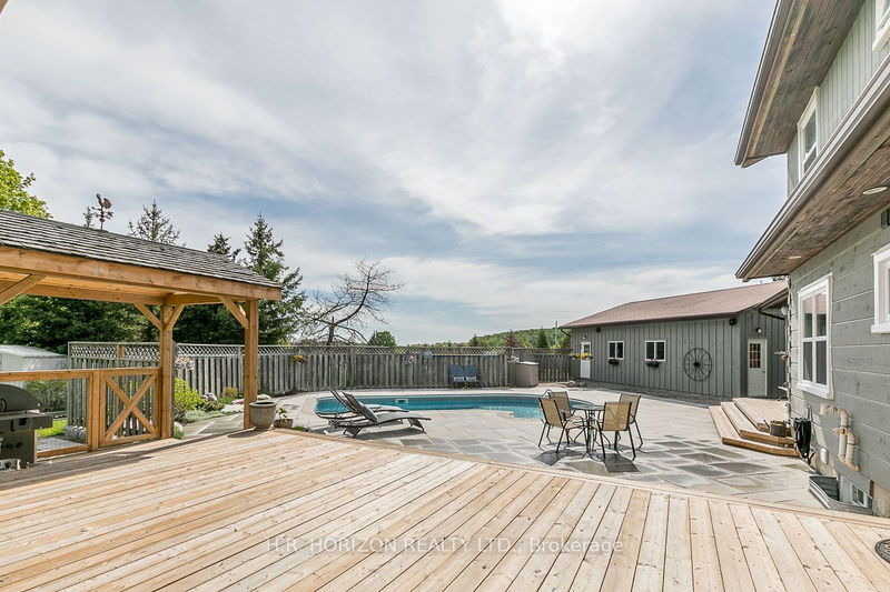 19 Mulock Dr  Bradford West Gwillimbury, L0G 1B0 | Image 6