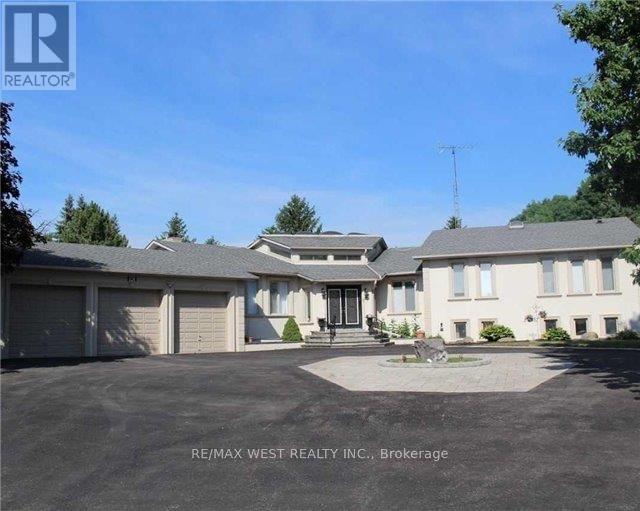 home for lease on 90 Stephanie Boulevard