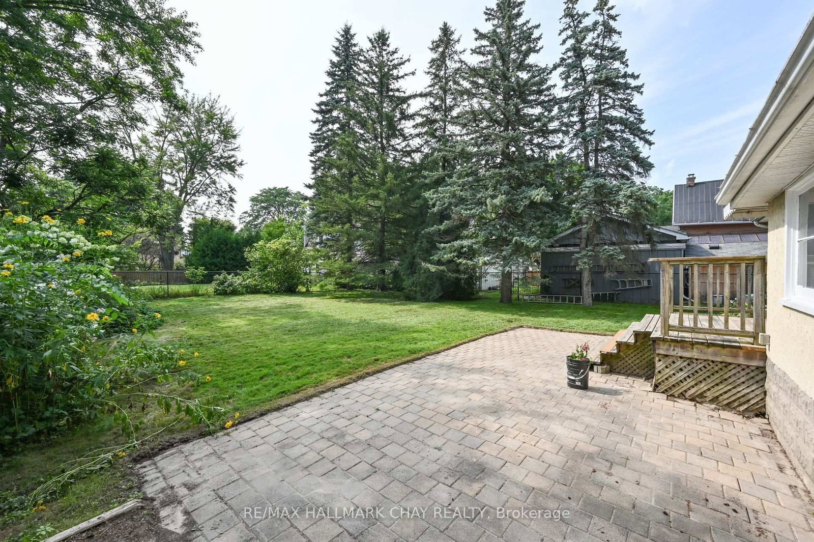 Listing Image 6
