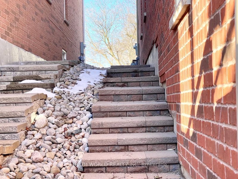 Bsmt - 9 Wiley Ave, Richmond Hill, L4S 0C6 | Image 2